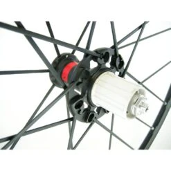 Fulcrum Laufrad Racing Zero 2-WayFit Laufradsatz -Fahrradwerkzeuge 38827 5 Sax 647